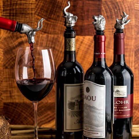 Menagerie Wine Pourer - Cape Buffalo