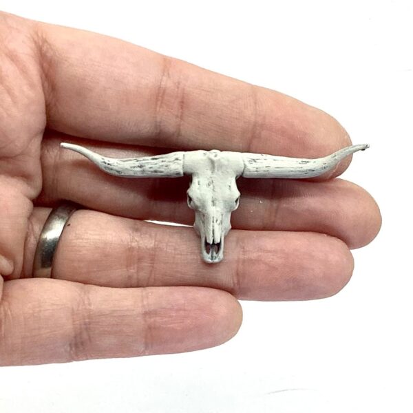 Texas Longhorn Skull Replica – 1:24 Scale